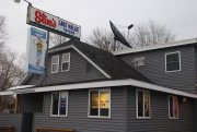 Slim’s Lake Hallie Tavern